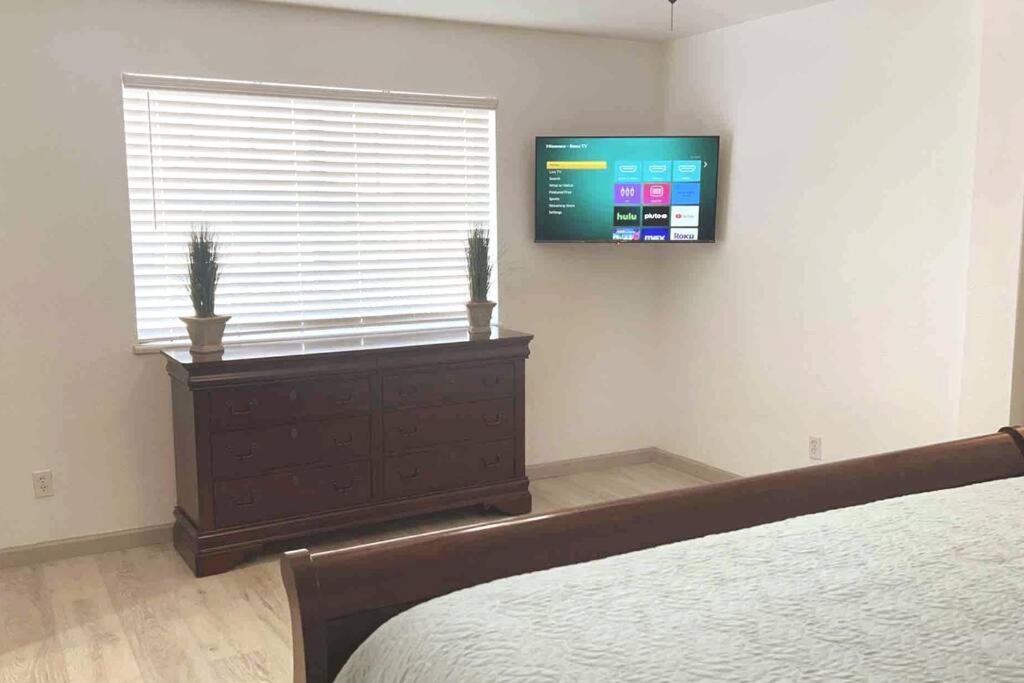 Spacious Getaway! Pool, Spa, Sleeps 9 Lake Havasu City Exteriör bild