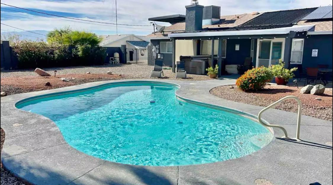 Spacious Getaway! Pool, Spa, Sleeps 9 Lake Havasu City Exteriör bild